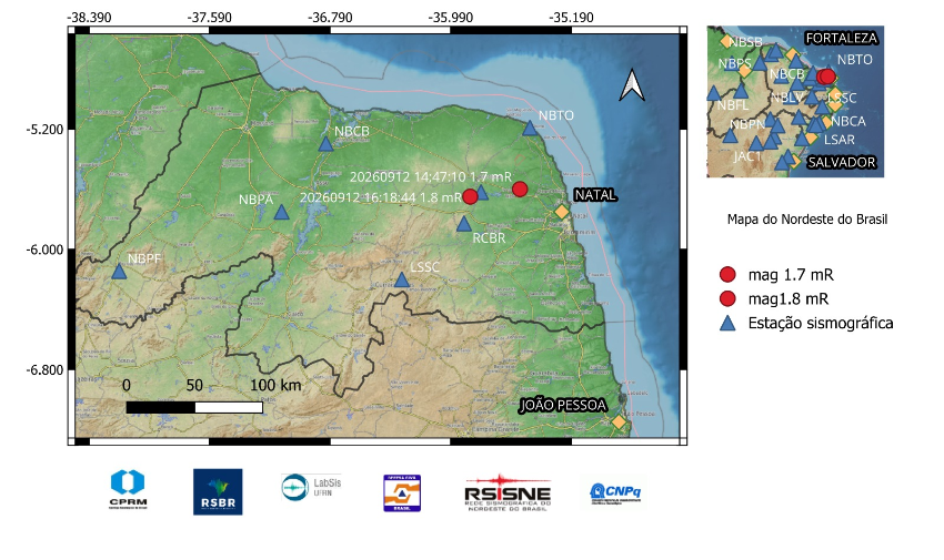 As bolas vermelhas indicam as localizações dos epicentros e as magnitudes preliminares dos eventos.

